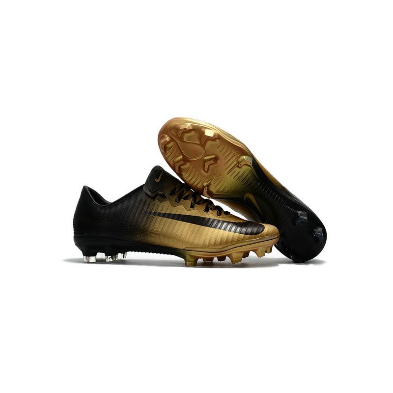 new black and gold nike boots